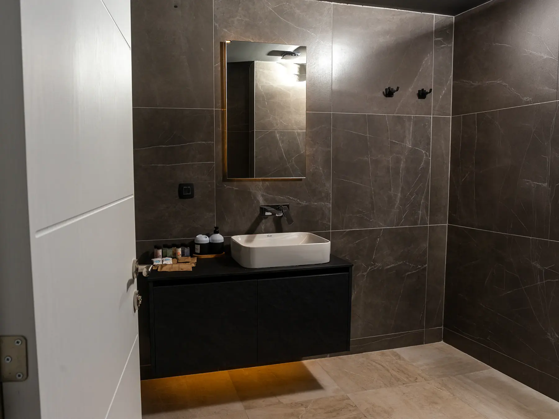 Mountain View Suite photo 5